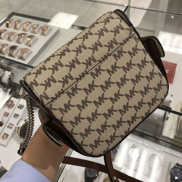 MK Studio Scout Molded Logo Crossbody Camera Bag - Picture 2 of 2